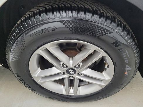 Used 2018 Hyundai Santa Fe Sport FWD image 31