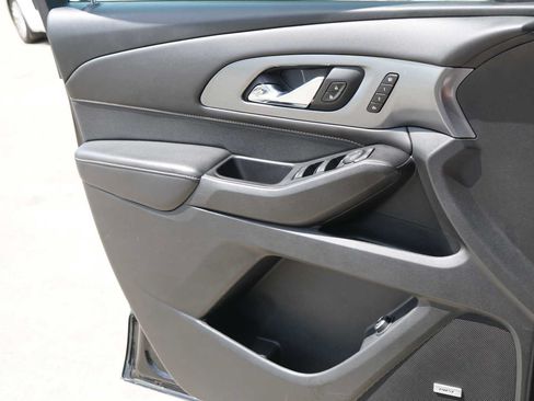 Used 2020 Chevrolet Traverse Premier w/ Redline Edition FWD image 16