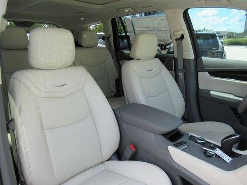 New 2025 Cadillac XT6 Premium Luxury w/ Technology Package image 8