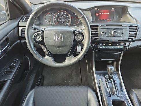Used 2017 Honda Accord Sport image 15