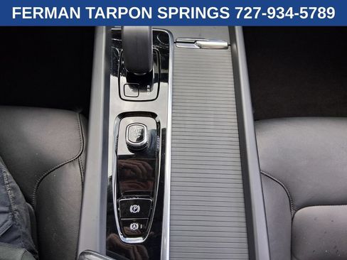 Certified 2024 Volvo XC60 B5 Core AWD/4WD image 28