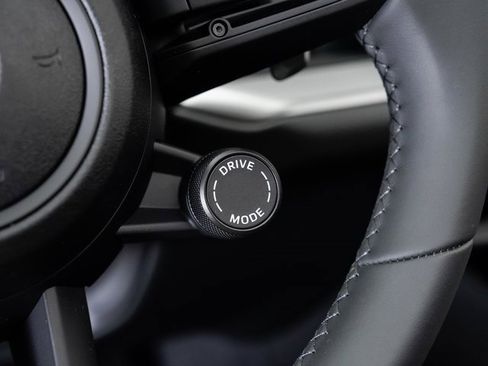 New 2025 Porsche Cayenne image 16