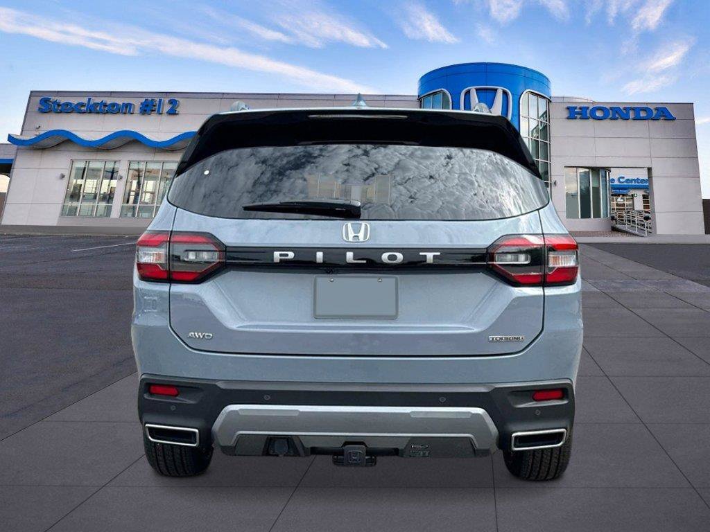 New 2026 Honda Pilot Touring image 4