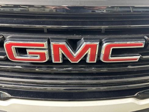 Used 2024 GMC Terrain SLE w/ Driver Convenience Package AWD/4WD image 9