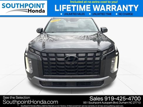 Used 2023 Hyundai Palisade Limited w/ Winter Package image 2