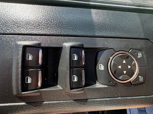 Used 2020 Ford F150 XLT w/ Equipment Group 302A Luxury AWD/4WD image 16