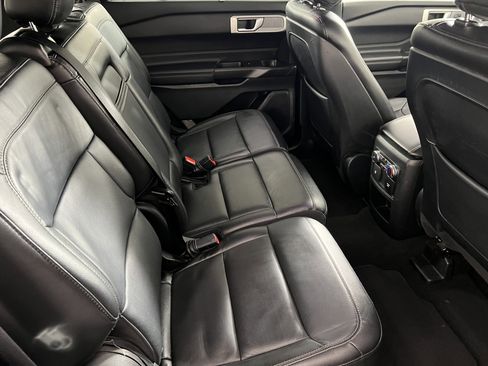 Used 2020 Ford Explorer Limited AWD/4WD image 21