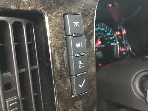 Used 2023 Chevrolet Express 2500 image 22