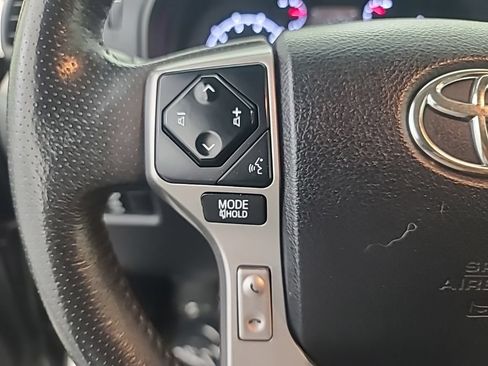 Used 2020 Toyota 4Runner SR5 Premium AWD/4WD image 27