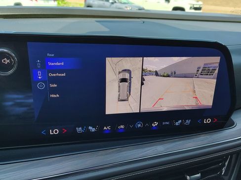 Certified 2025 Chevrolet Tahoe Premier AWD/4WD image 39