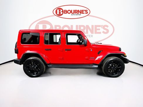 Used 2025 Jeep Wrangler Unlimited Sahara image 10