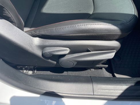 Used 2025 Jeep Compass Trailhawk w/ Trailer Tow Group image 17