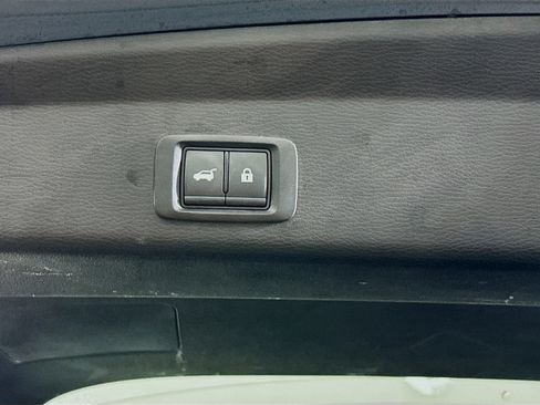 Used 2025 Mitsubishi Outlander SE image 30