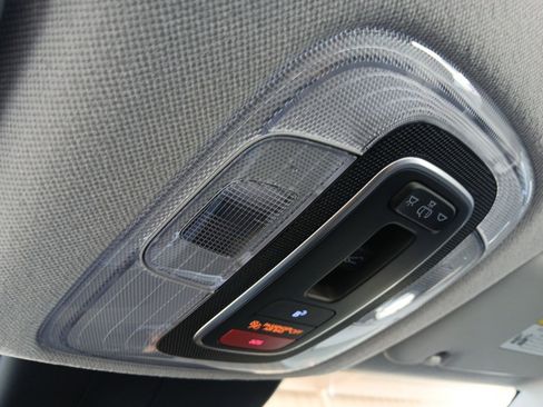 New 2025 Hyundai Elantra Limited image 21