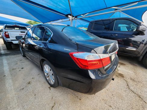 Used 2015 Honda Accord Touring image 3