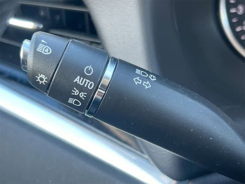 Used 2024 Buick Enclave Avenir w/ Avenir Technology Package image 26