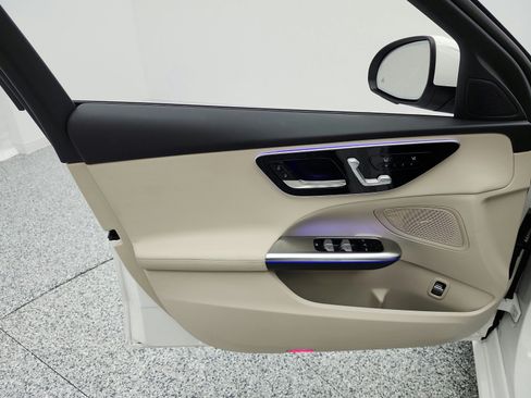 Used 2023 Mercedes-Benz C 300 Sedan image 15