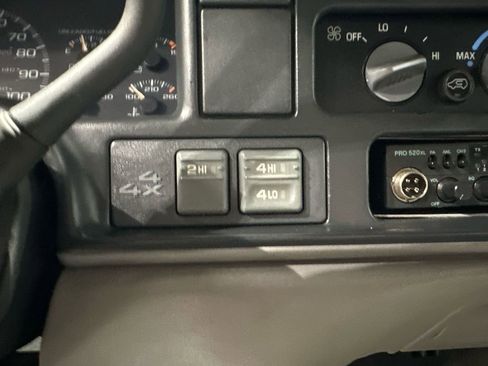 Used 1998 Chevrolet Silverado 2500 4x4 Extended Cab w/ Preferred Equipment Group 2 image 70