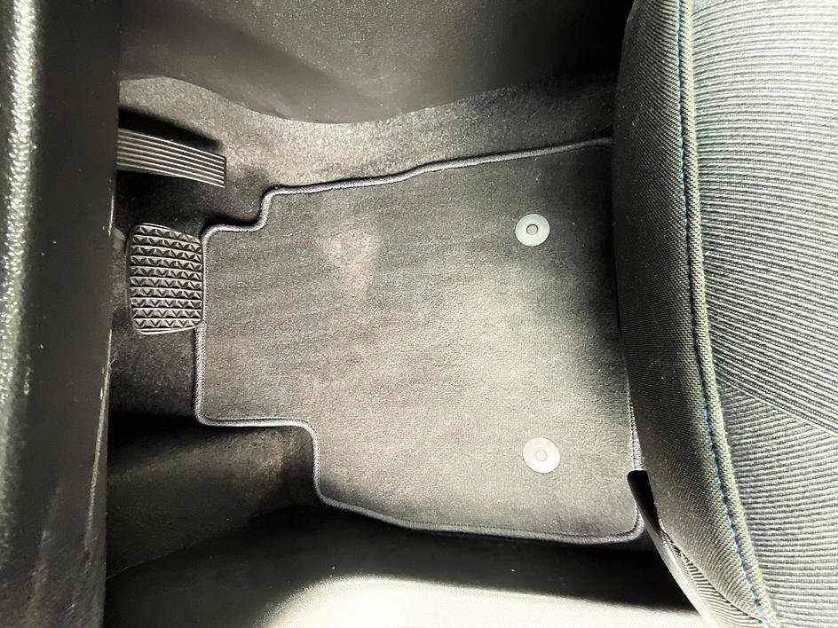 Used 2024 Chevrolet Trax LS FWD image 17