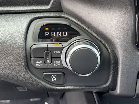 New 2026 RAM 1500 Express AWD/4WD image 16