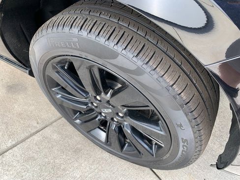 Used 2024 Lincoln Navigator Reserve image 11