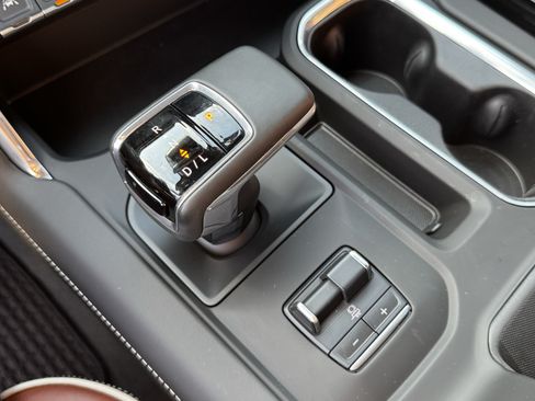 Used 2025 GMC Sierra 1500 Denali Ultimate AWD/4WD image 19
