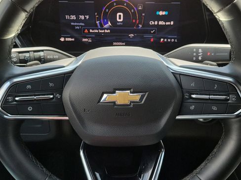 Certified 2025 Chevrolet Suburban Premier AWD/4WD image 11