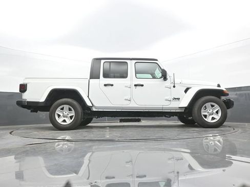 Used 2022 Jeep Gladiator Sport AWD/4WD image 57