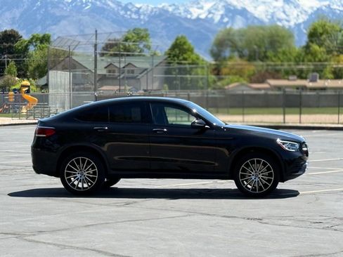 Used 2023 Mercedes-Benz GLC 300 4MATIC Coupe image 4