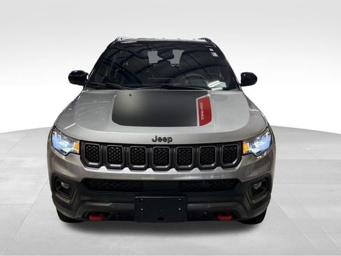Used 2023 Jeep Compass Trailhawk w/ Trailhawk Convenience Group AWD/4WD image 6