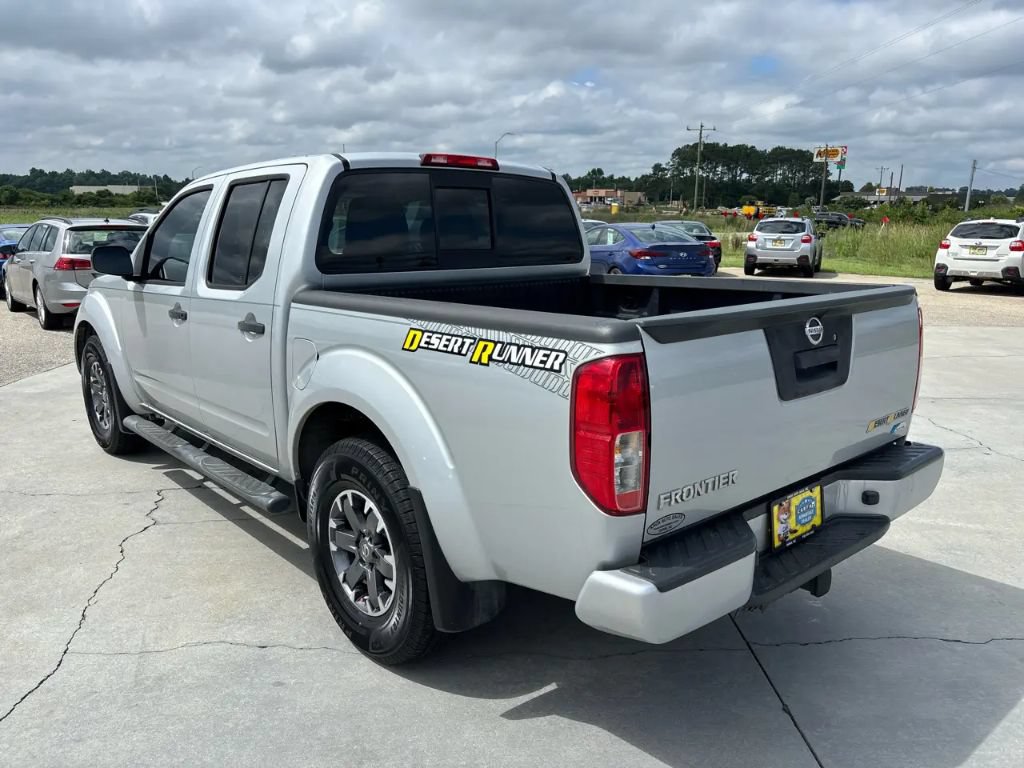 Used 2018 Nissan Frontier SV RWD image 6