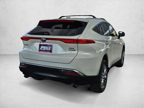 Used 2021 Toyota Venza XLE w/ Softex Package AWD/4WD image 5