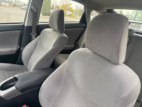 Used 2014 Toyota Prius Two image 22