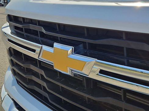 Used 2025 Chevrolet Silverado 2500 LT AWD/4WD image 13