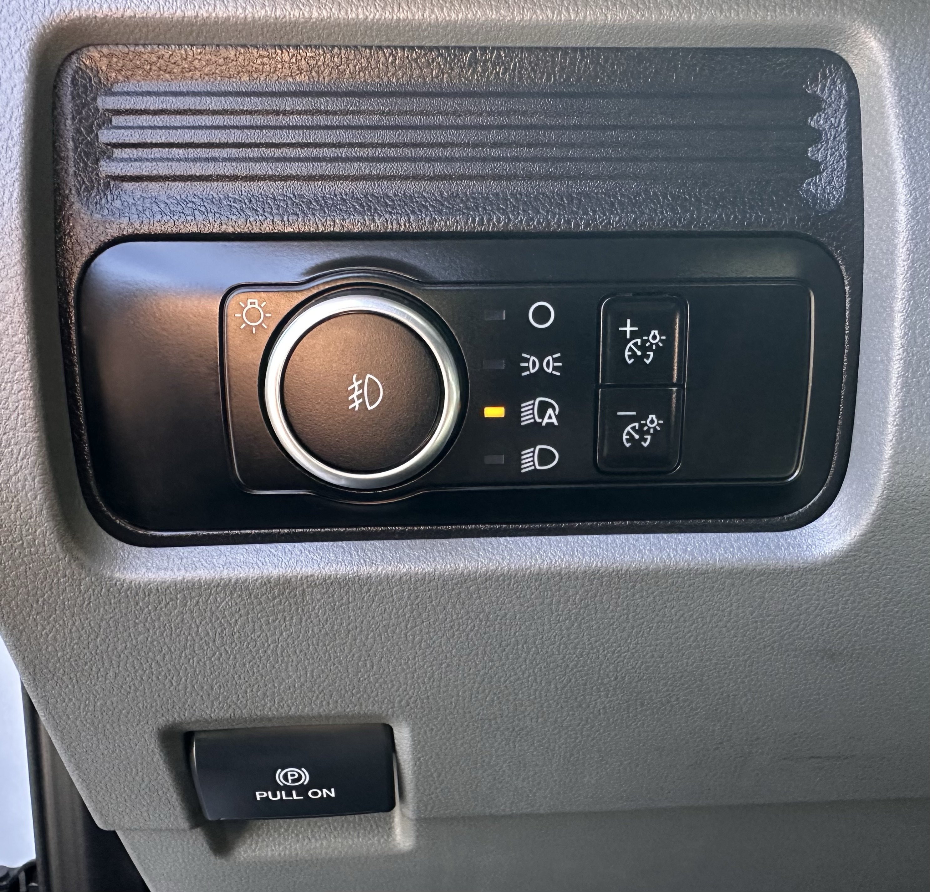 Used 2024 Ford F550 4x4 Crew Cab Super Duty image 16