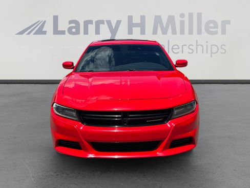 Used 2020 Dodge Charger SXT w/ Leather Interior Group RWD image 8