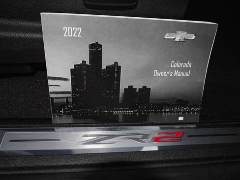 Used 2022 Chevrolet Colorado ZR2 w/ ZR2 Dusk Special Edition image 19