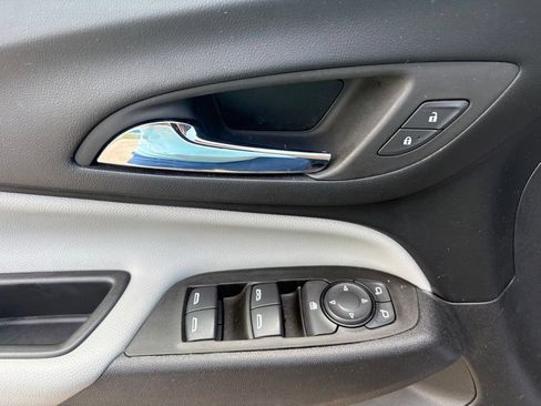 Used 2024 Chevrolet Equinox LS w/ LPO, Floor Liner Package FWD image 14