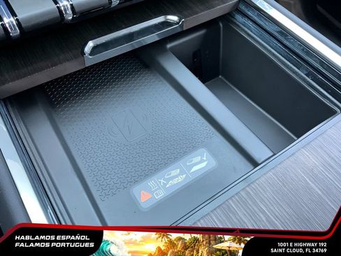 New 2026 GMC Acadia Denali w/ Super Cruise Package FWD image 31