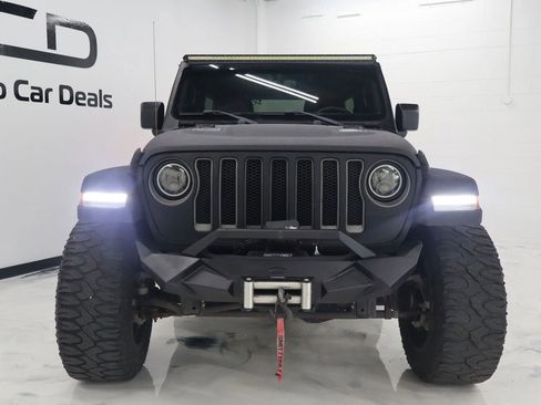 Used 2019 Jeep Wrangler Unlimited Sahara w/ Quick Order Package 24M Moab AWD/4WD image 3