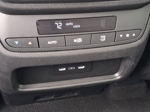 Certified 2025 Honda Pilot EX-L image 11