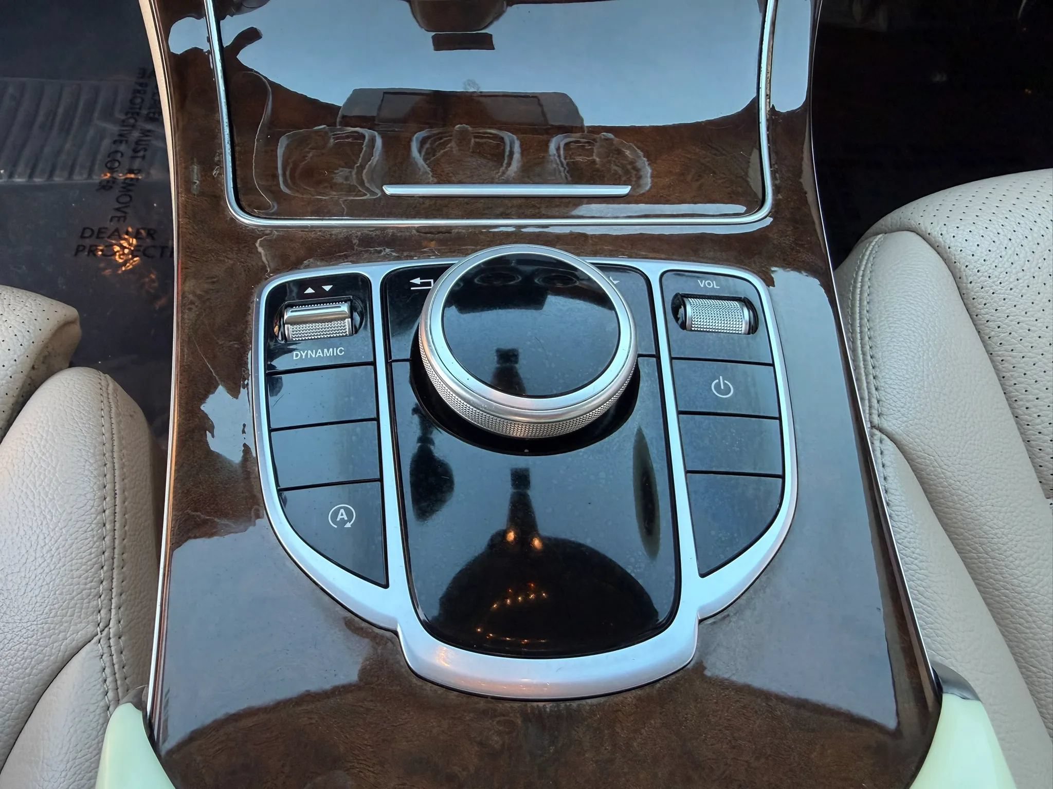 Used 2018 Mercedes-Benz C 300 Sedan w/ Premium Package image 21