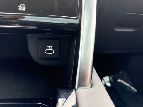 Used 2021 Land Rover Discovery Sport S image 30