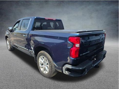 Used 2022 Chevrolet Silverado 1500 LTZ w/ LTZ Convenience Package II AWD/4WD image 4
