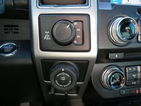 Used 2018 Ford F150 Platinum w/ Technology Package image 30