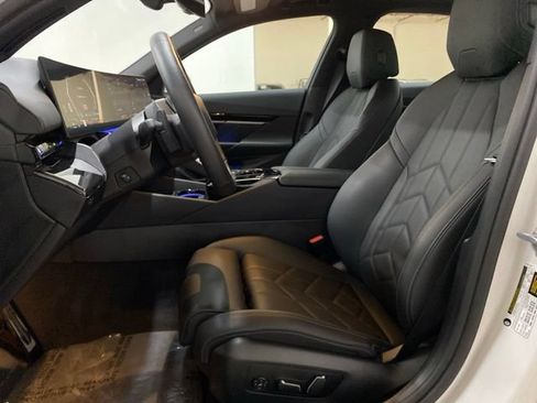Used 2026 BMW 530i RWD image 19