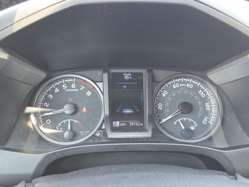 Used 2021 Toyota Tacoma TRD Off-Road AWD/4WD image 26