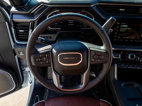 Used 2026 GMC Sierra 3500 Denali Ultimate image 19