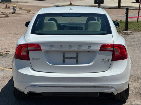 Used 2016 Volvo S60 T5 Premier FWD image 5