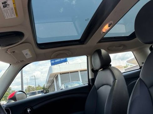 Used 2012 MINI Cooper Hardtop FWD image 3